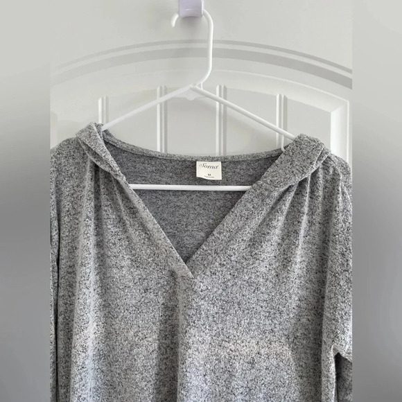 Soma Medium Brushed Cozy Long Gray Hooded V-Neck Sleepshirt - Picture 3 of 10